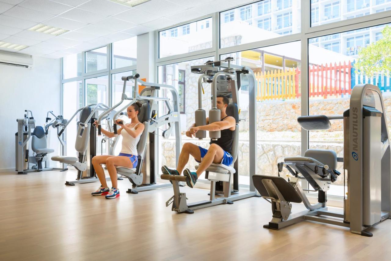 Aminess Style Glamping Villas & Holiday Homes Atea Njivice Exterior photo A gym in Germany